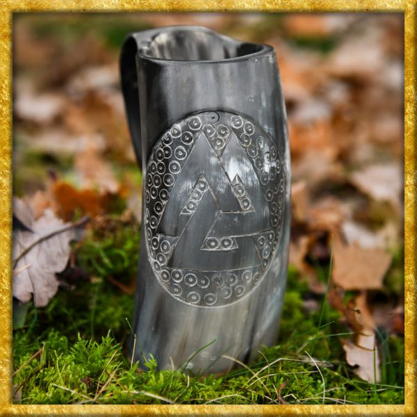Hornkrug mit Valknut - ca. 700ml