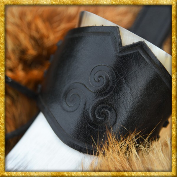 Geprägter Trinkhornhalter keltische Triskele - Schwarz