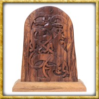 Grosser Runenstein aus Holz