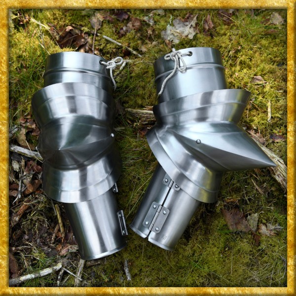 Gotische Armschienen mit Spitzen Ellbogenkacheln aus 1,5mm Stahl