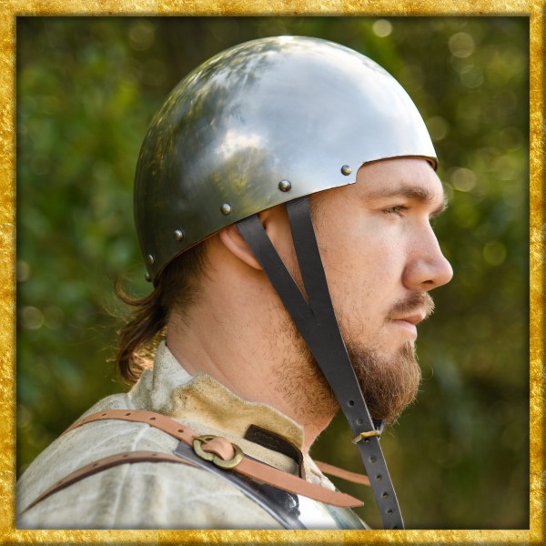 Mittelalterliche Hirnhaube aus 2mm Stahl