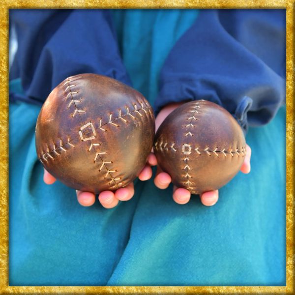 Mittelalterlicher Ball aus Leder