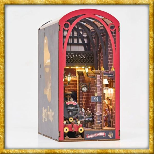 Harry Potter - Book Nook Mini Diorama Hogwarts Express