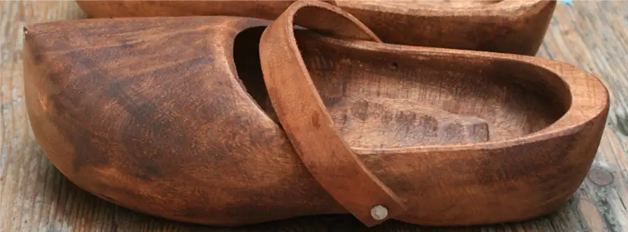 Mittelalter Holzschuhe, Trippen & mehr | Drachenhort