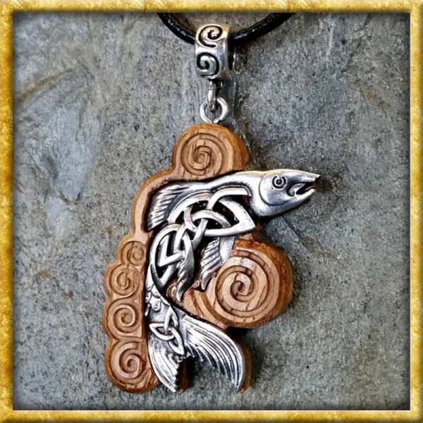 Keltische Halskette Lachs des Wissens aus Irokoholz