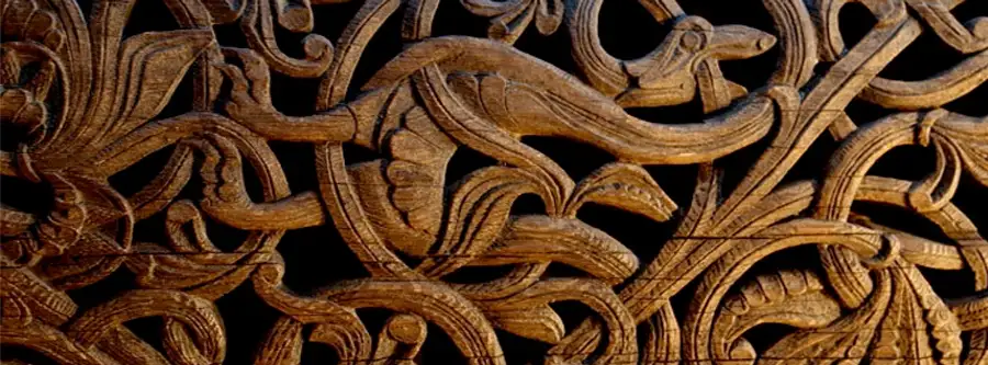 Schnitzwerk aus Holz