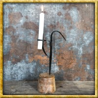 Geschmiedeter Kerzenhalter mit Holzsockel